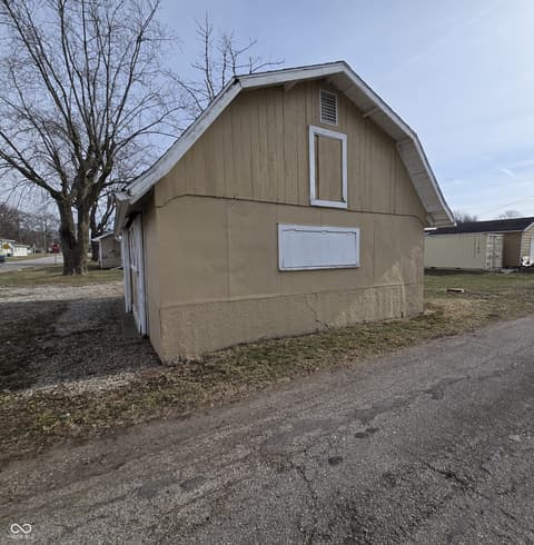 Garage at 2301 S 19th Street, New Castle, IN