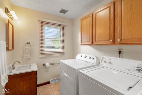 Photo of 1733 Sycamore Drive, Plainfield, IN