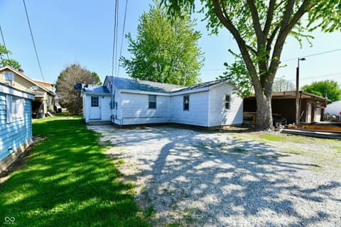 Photo of 2013 S J Street, Elwood, IN