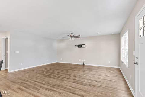 Photo of 1213 Ironwood Pass Avenue, Scottsburg, IN