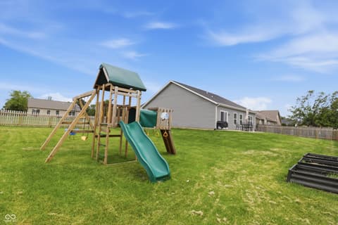 Photo of 317 E Quail Drive, Oxford, IN