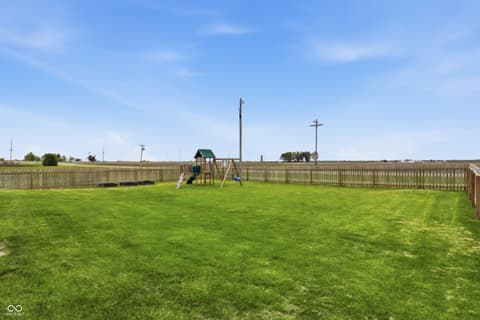 Photo of 317 E Quail Drive, Oxford, IN