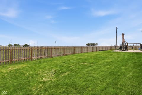 Photo of 317 E Quail Drive, Oxford, IN