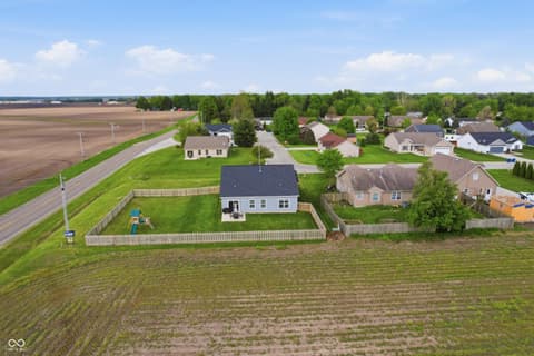 Photo of 317 E Quail Drive, Oxford, IN