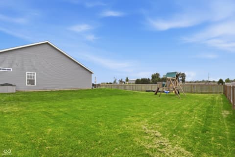 Photo of 317 E Quail Drive, Oxford, IN