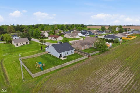 Photo of 317 E Quail Drive, Oxford, IN