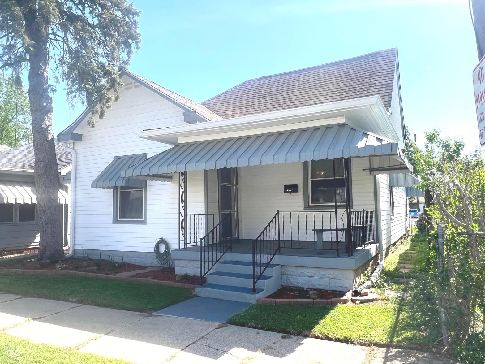 Front exterior at 632 Elm Street, Shelbyville, IN