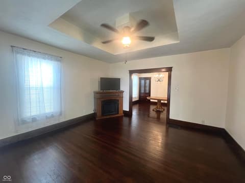 Living room at 632 Elm Street, Shelbyville, IN