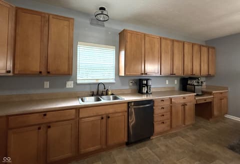 Kitchen at 1619 Beacon Pointe Boulevard, Brownsburg, IN