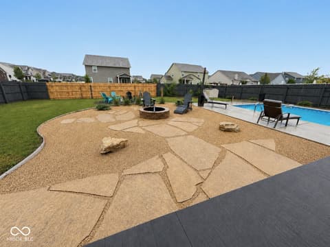 Yard at 1619 Beacon Pointe Boulevard, Brownsburg, IN