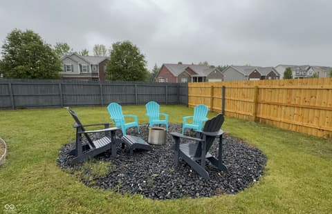Yard at 1619 Beacon Pointe Boulevard, Brownsburg, IN