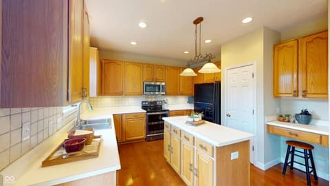 Photo of 10810 Windy Lane, Indianapolis, IN