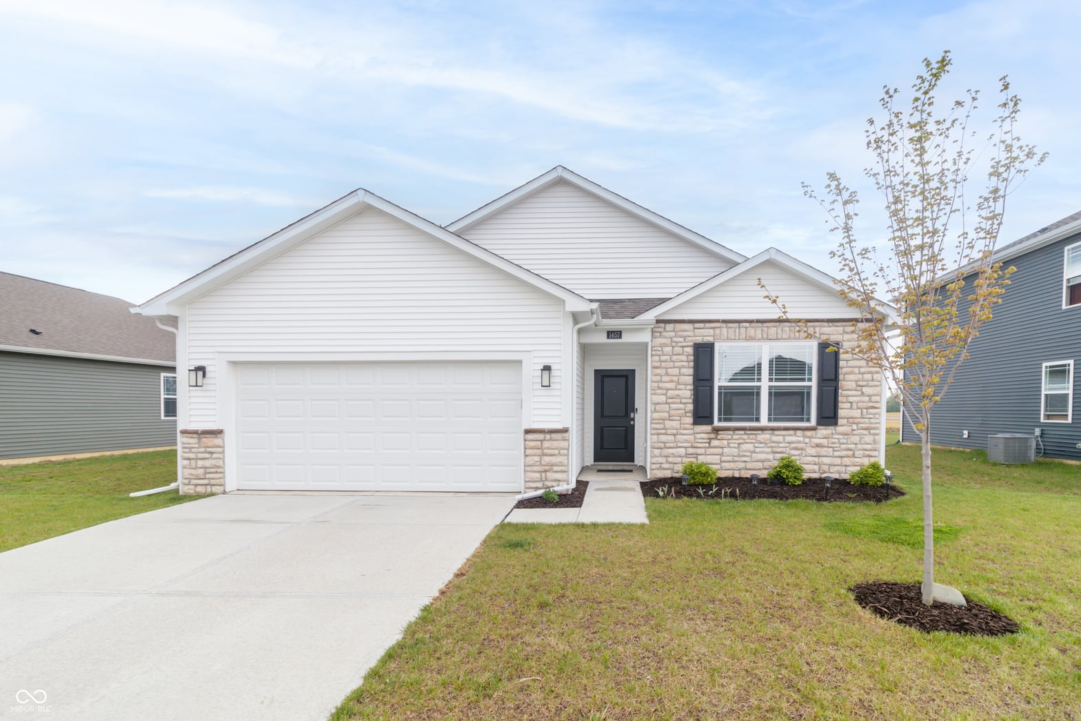 Front exterior at 1457 Fairmount Drive, Greenfield, IN