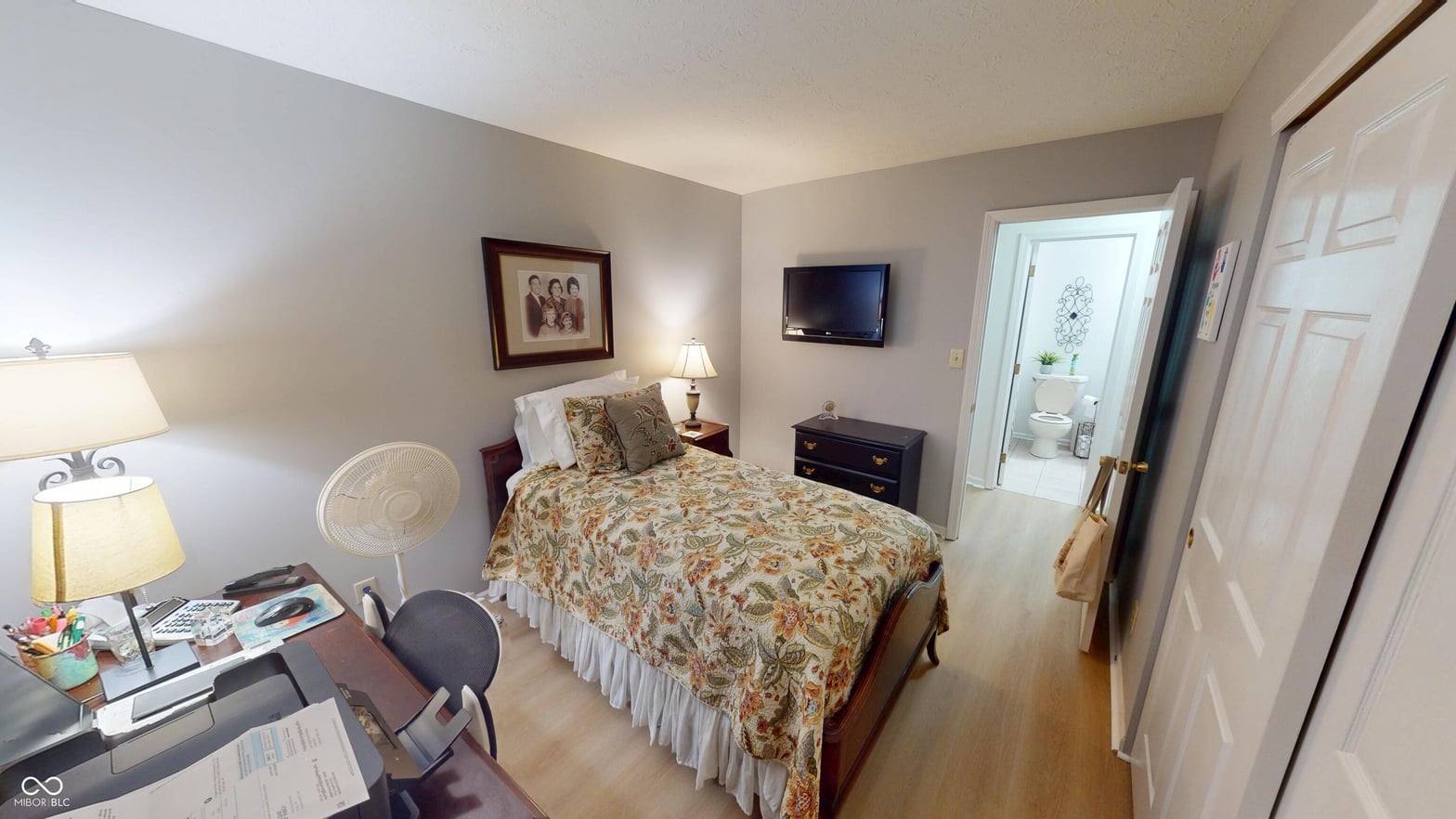 Bedroom