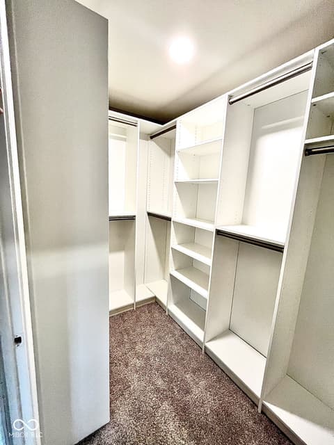 Walk In Closets — 315 Steeples Boulevard, Indianapolis, IN