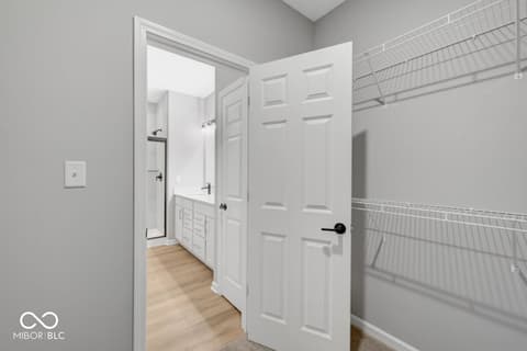 Walk In Closets — 5504 Aspen Wood Lane, Indianapolis, IN