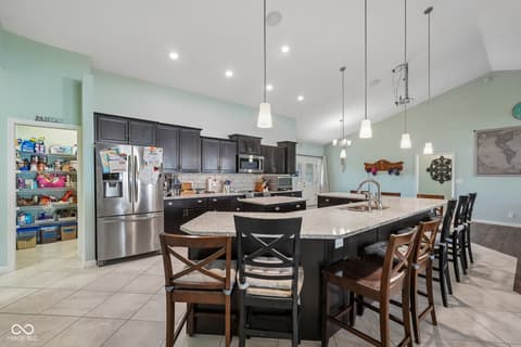 Photo of 806 Foxglove Court, Lebanon, IN