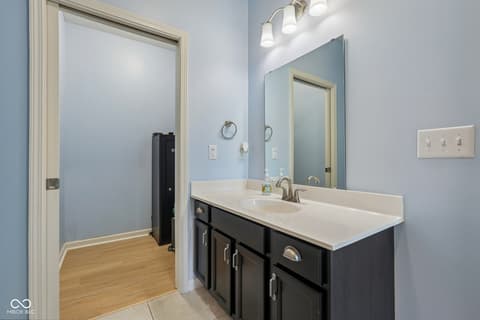 Photo of 806 Foxglove Court, Lebanon, IN