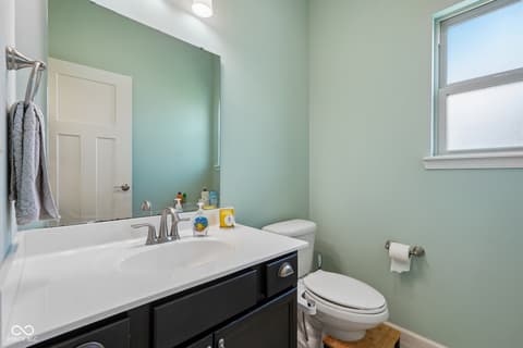 Photo of 806 Foxglove Court, Lebanon, IN