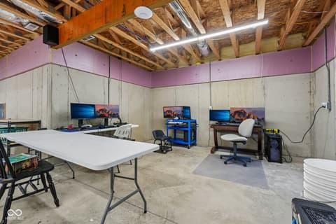 Photo of 806 Foxglove Court, Lebanon, IN