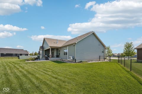 Photo of 806 Foxglove Court, Lebanon, IN