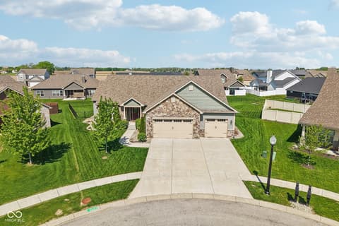 Photo of 806 Foxglove Court, Lebanon, IN
