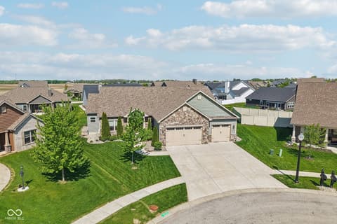 Photo of 806 Foxglove Court, Lebanon, IN