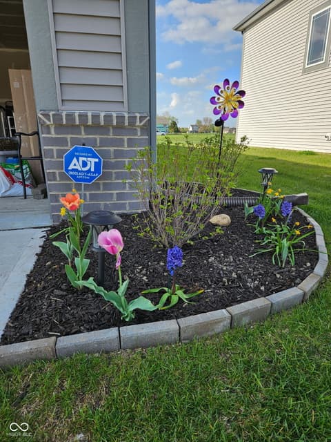 Garden — 1229 Fleming Drive, Greenfield, IN
