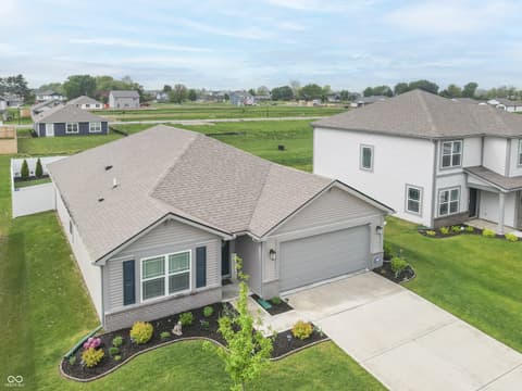 Front exterior at 1229 Fleming Drive, Greenfield, IN
