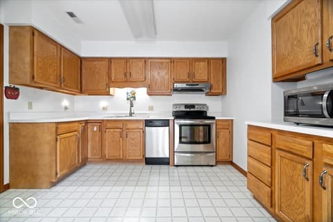 Photo of 1333 N Apple Lake Drive, Greenfield, IN