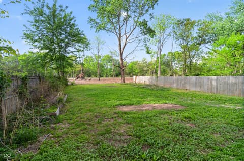 Yard at 3461 W 10th Street, Indianapolis, IN