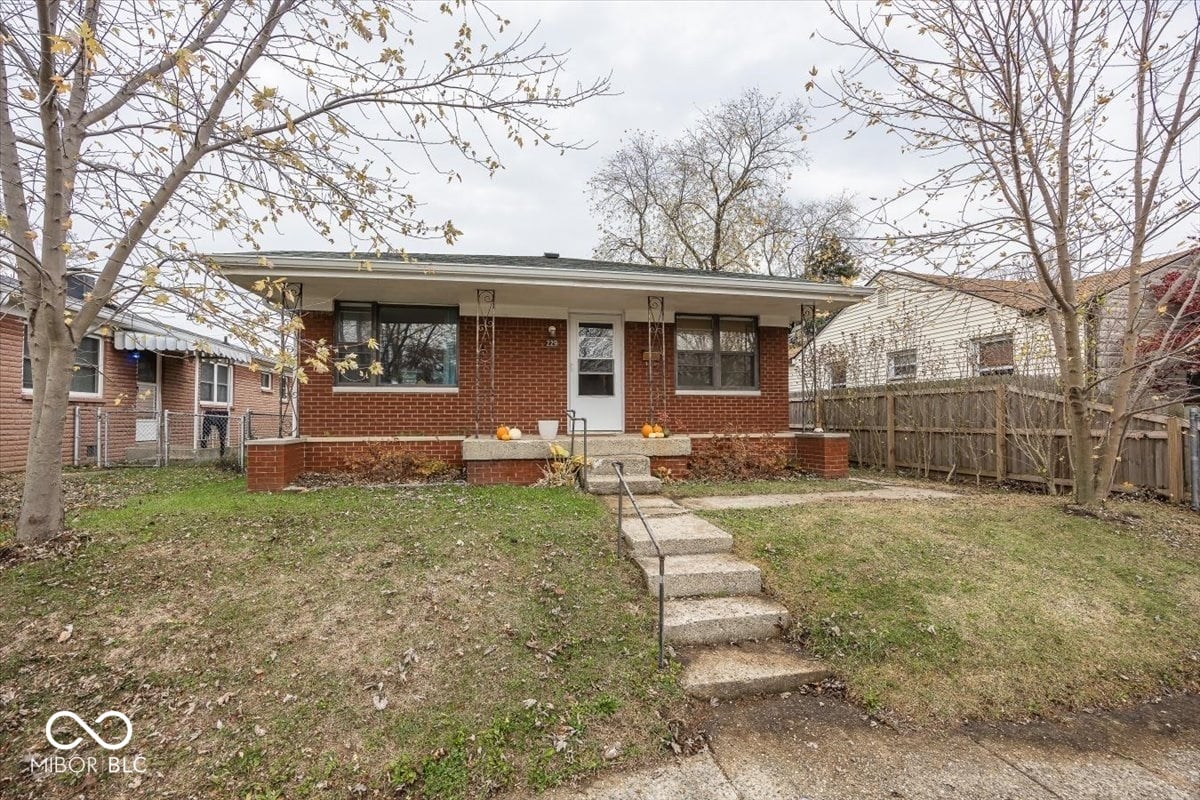 Photo of 229 S 4th Avenue, Beech Grove, IN