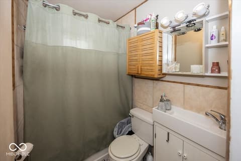 Photo of 229 S 4th Avenue, Beech Grove, IN