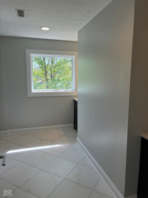 Photo of 8631 Bay Colony Drive, Indianapolis, IN