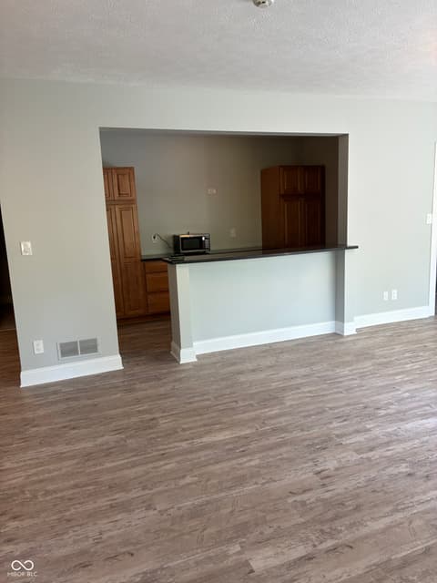 Photo of 8631 Bay Colony Drive, Indianapolis, IN