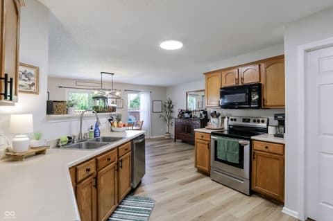 Photo of 1304 Ellington Drive, Shelbyville, IN