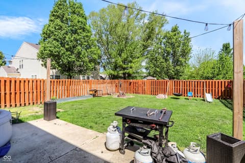 Photo of 1304 Ellington Drive, Shelbyville, IN