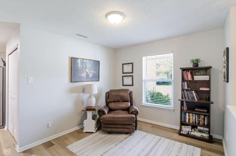 Photo of 1304 Ellington Drive, Shelbyville, IN