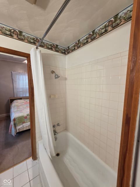 Photo of 340 S Grand Avenue, Indianapolis, IN