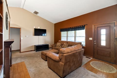 Photo of 1072 S Teresa Drive, Martinsville, IN