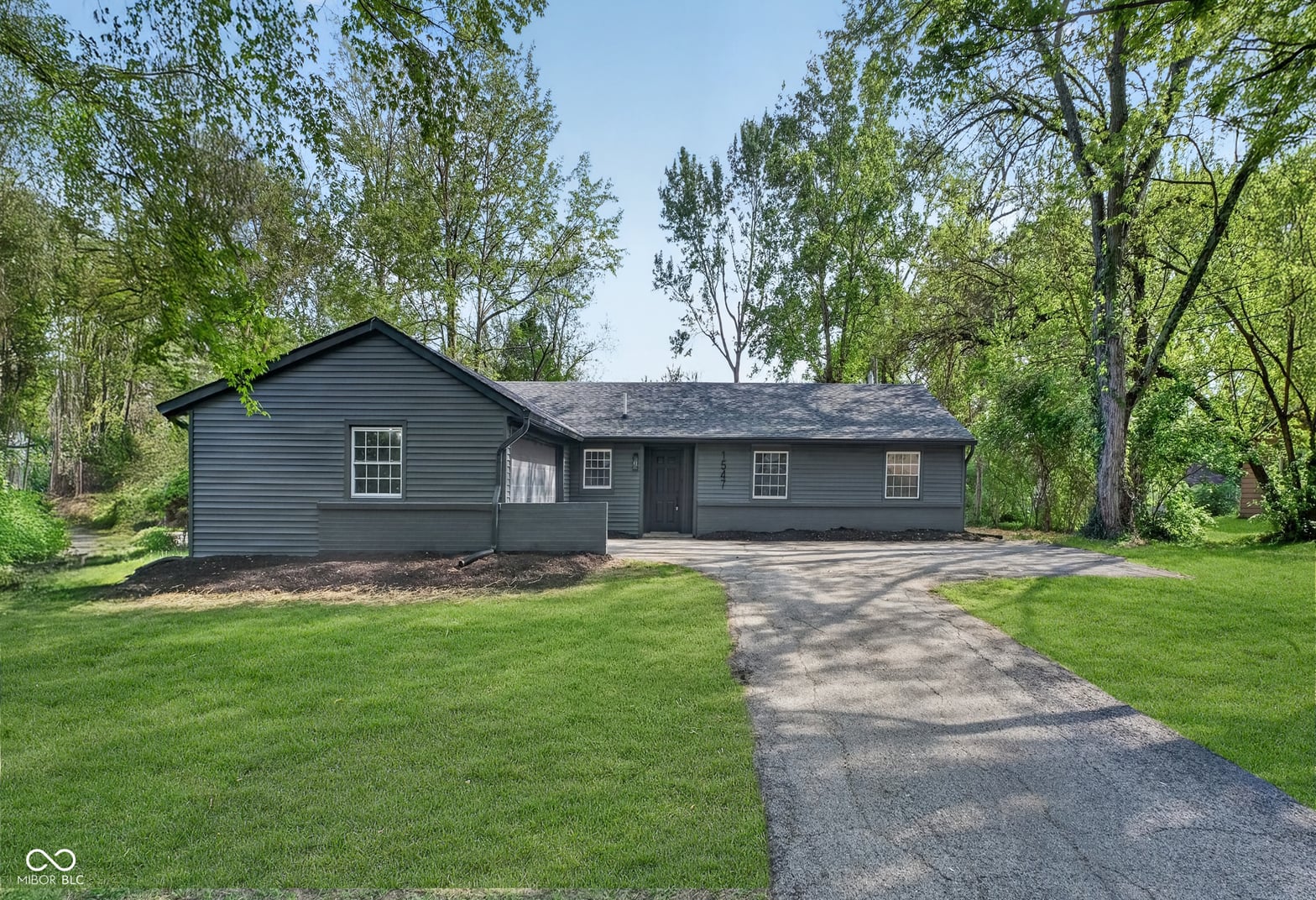 Photo of 1547 Fairway Drive, Indianapolis, IN