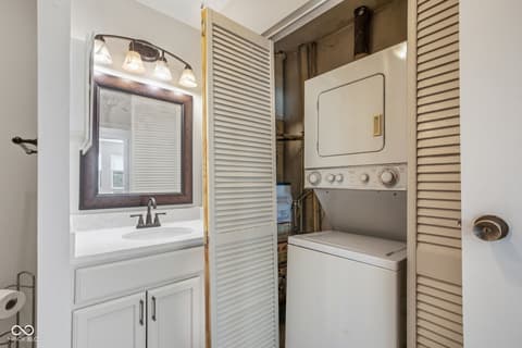 Laundry room at 9884 Royce Drive, Indianapolis, IN