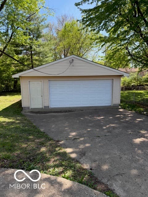 Garage at 1449 Biloxi Lane, Beech Grove, IN