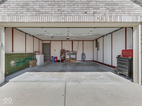 Garage at 7828 Lofton Court, Indianapolis, IN