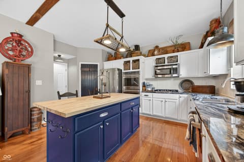 Photo of 697 Lake Vista Drive, Columbus, IN