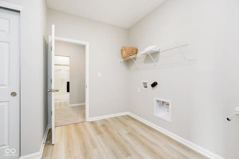 Laundry room at 10431 Rose Mill Drive, Indianapolis, IN