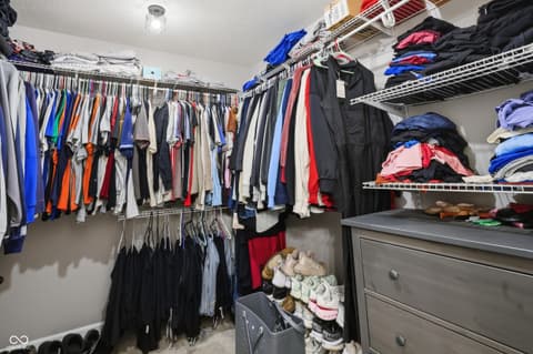 Walk In Closets — 258 Gettysburg, Coatesville, IN
