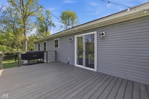 Outdoor living area at 258 Gettysburg, Coatesville, IN