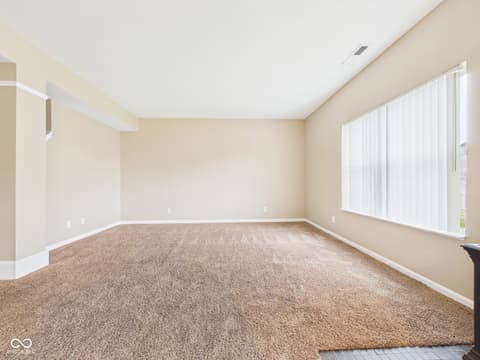 Photo of 519 Flint Boulevard, Fortville, IN