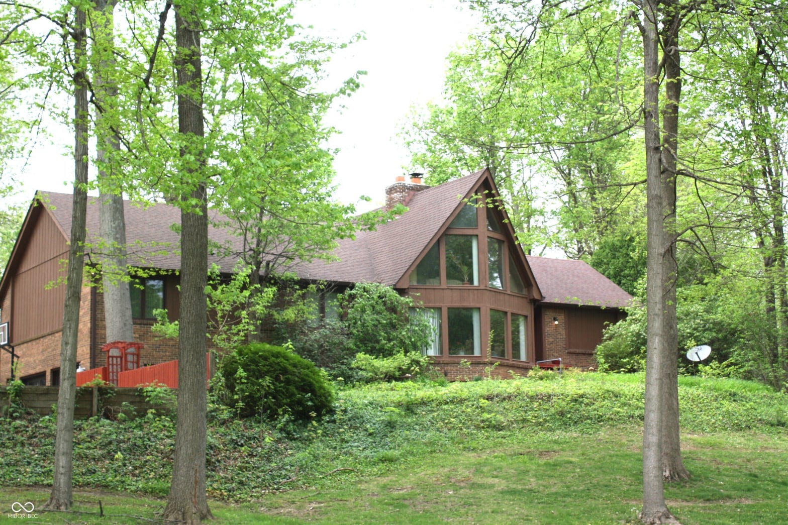 Photo of 8734 Log Run Drive N, Indianapolis, IN